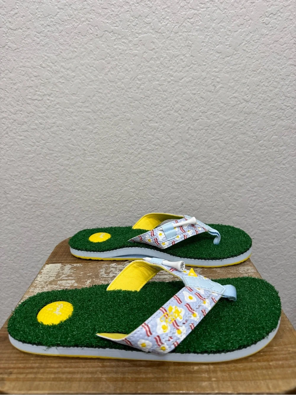 Reef Mulligan Breakfast Golf  Bottle Opener Flip Flops Men Size 9 NEW
